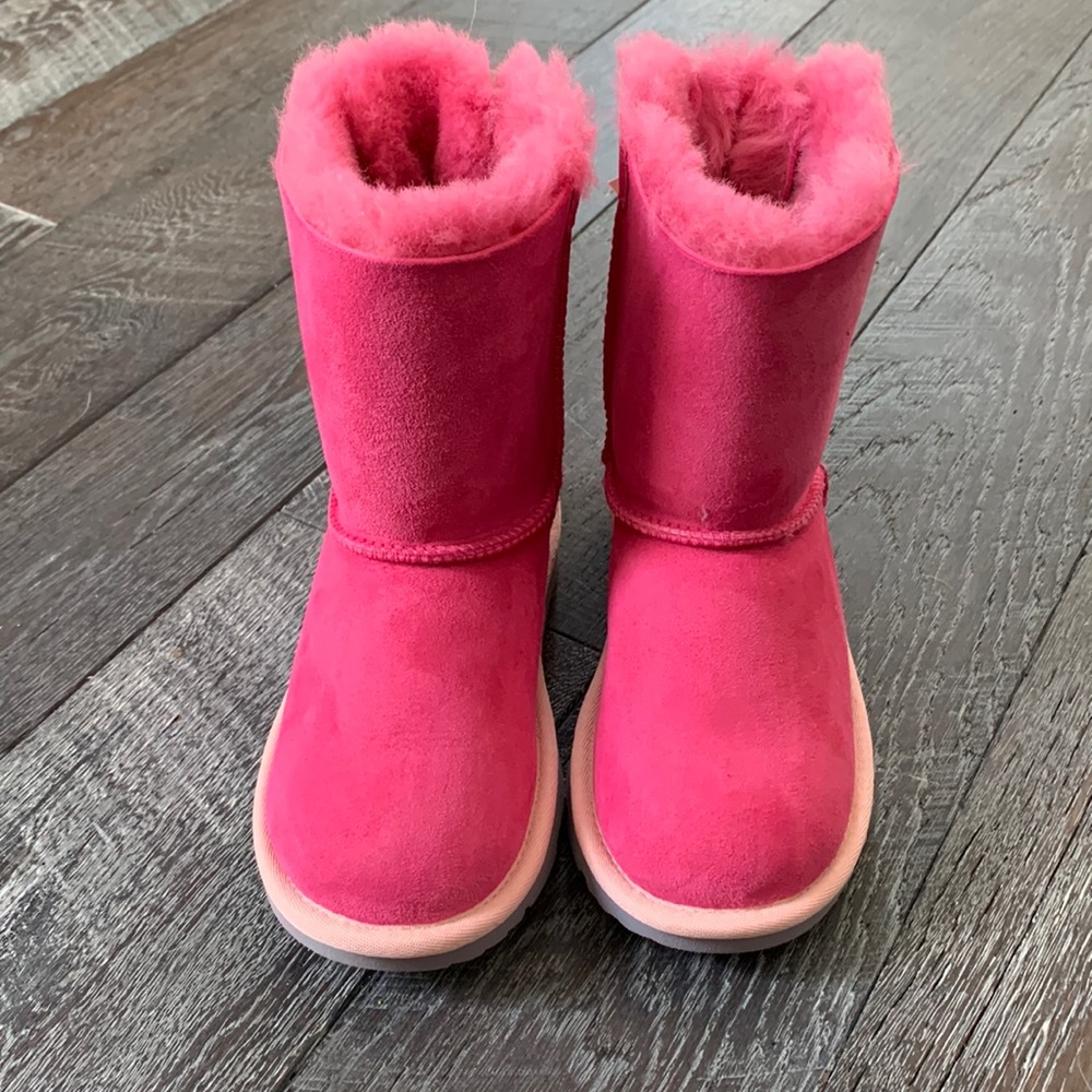 NEW Bailey Bow Uggs